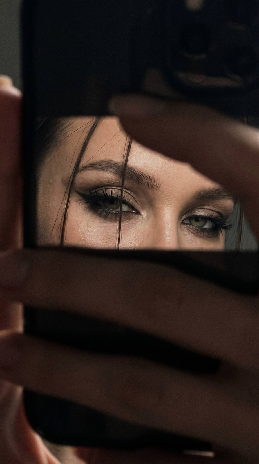 Restricted Gaze Selfie