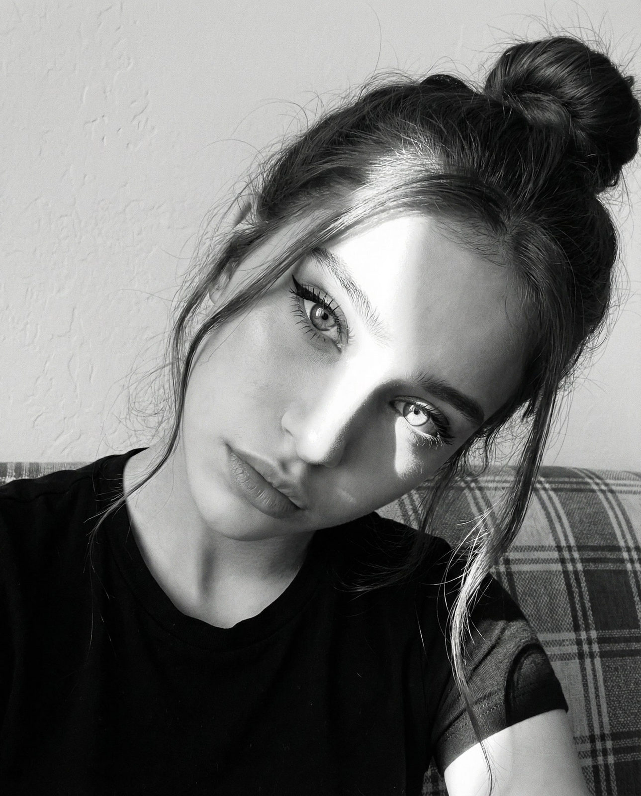 Ripples Black White Face