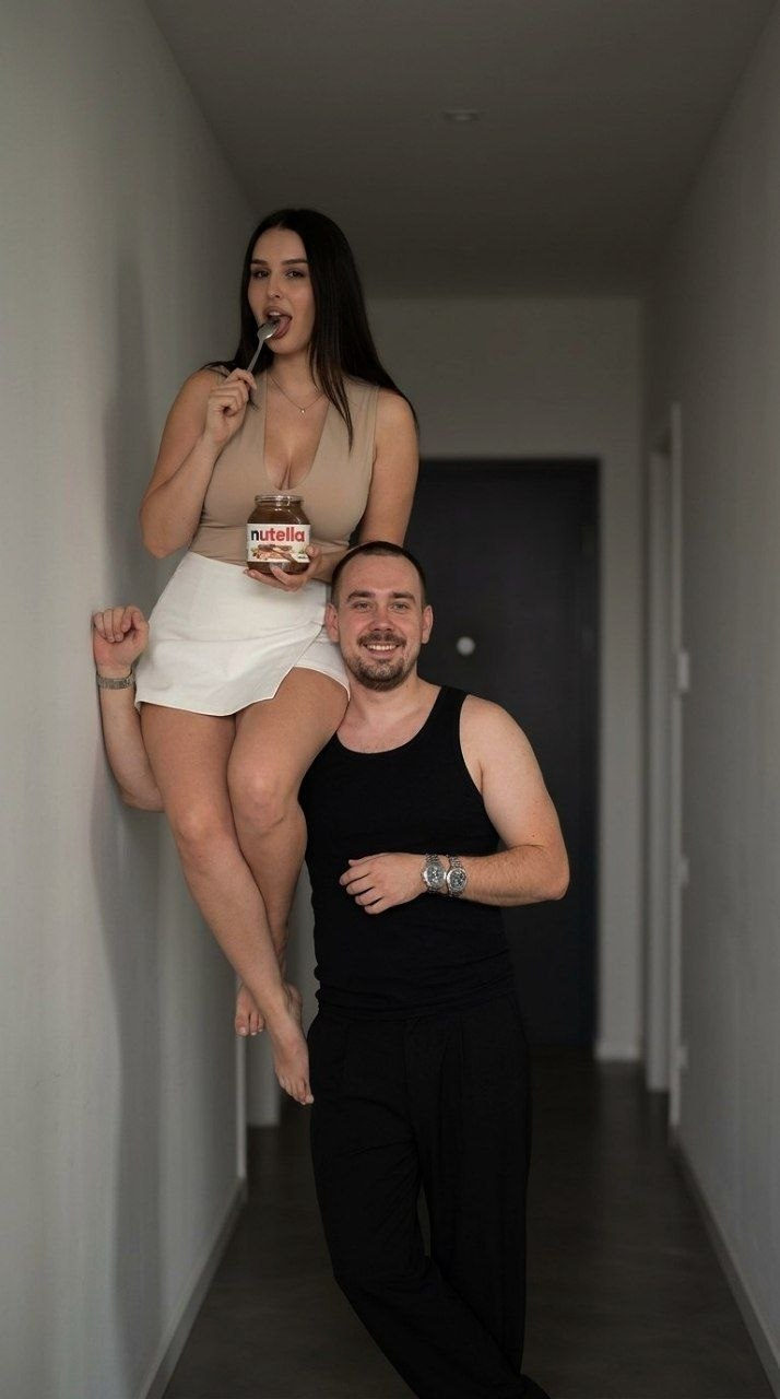 Nutella Couple Hallway