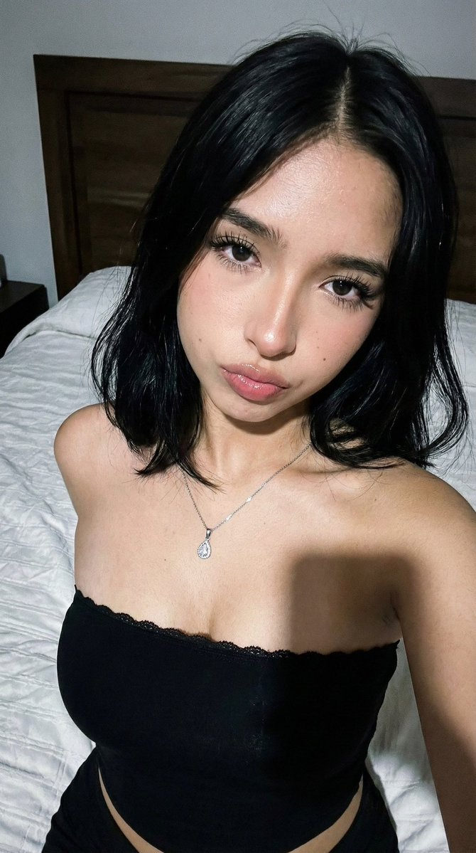 Black Tube Top Flash