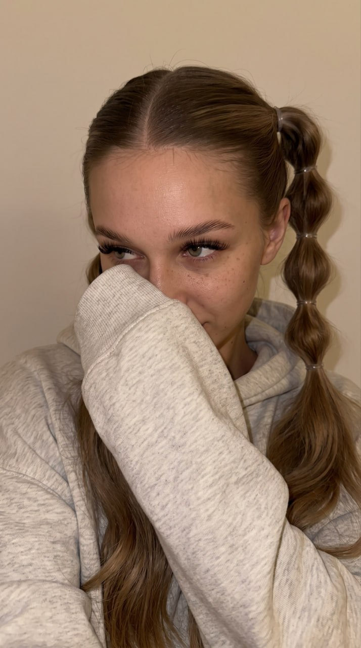 Freckled Hoodie Glance