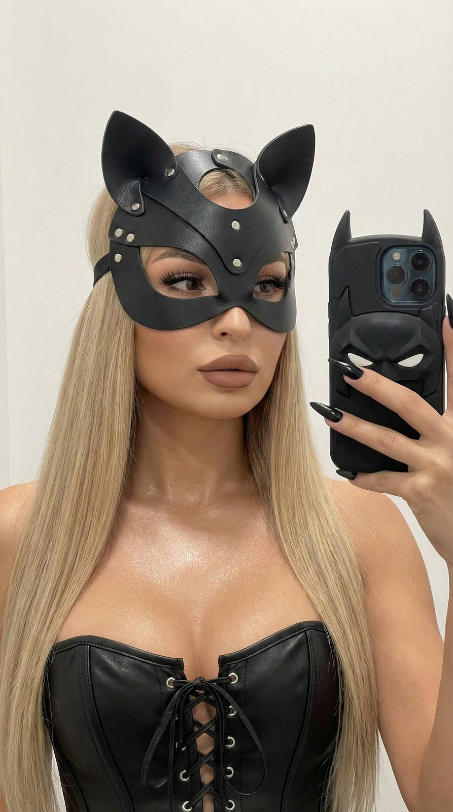 Midnight Feline Seduction