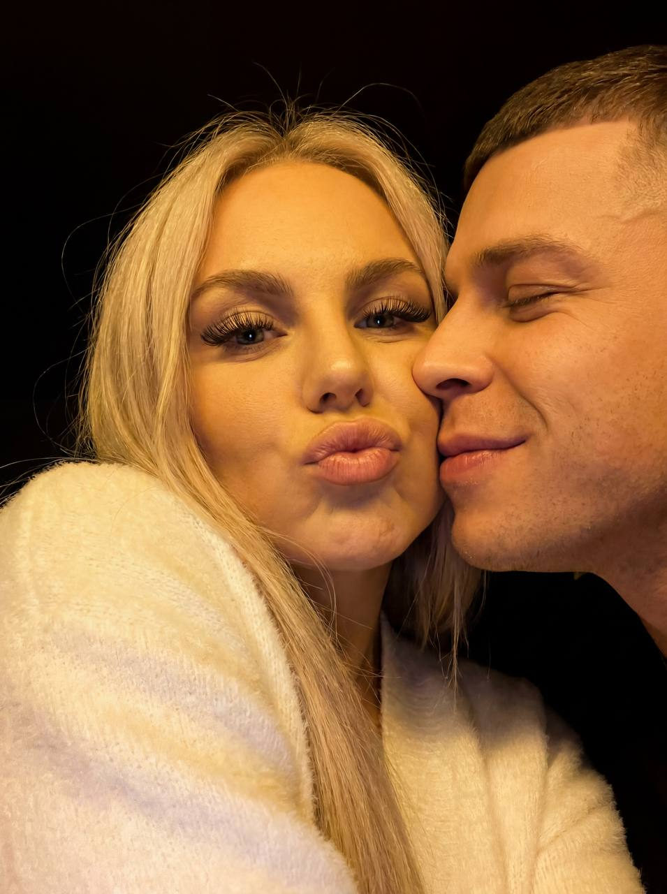 Amber Intimate Duo Selfie