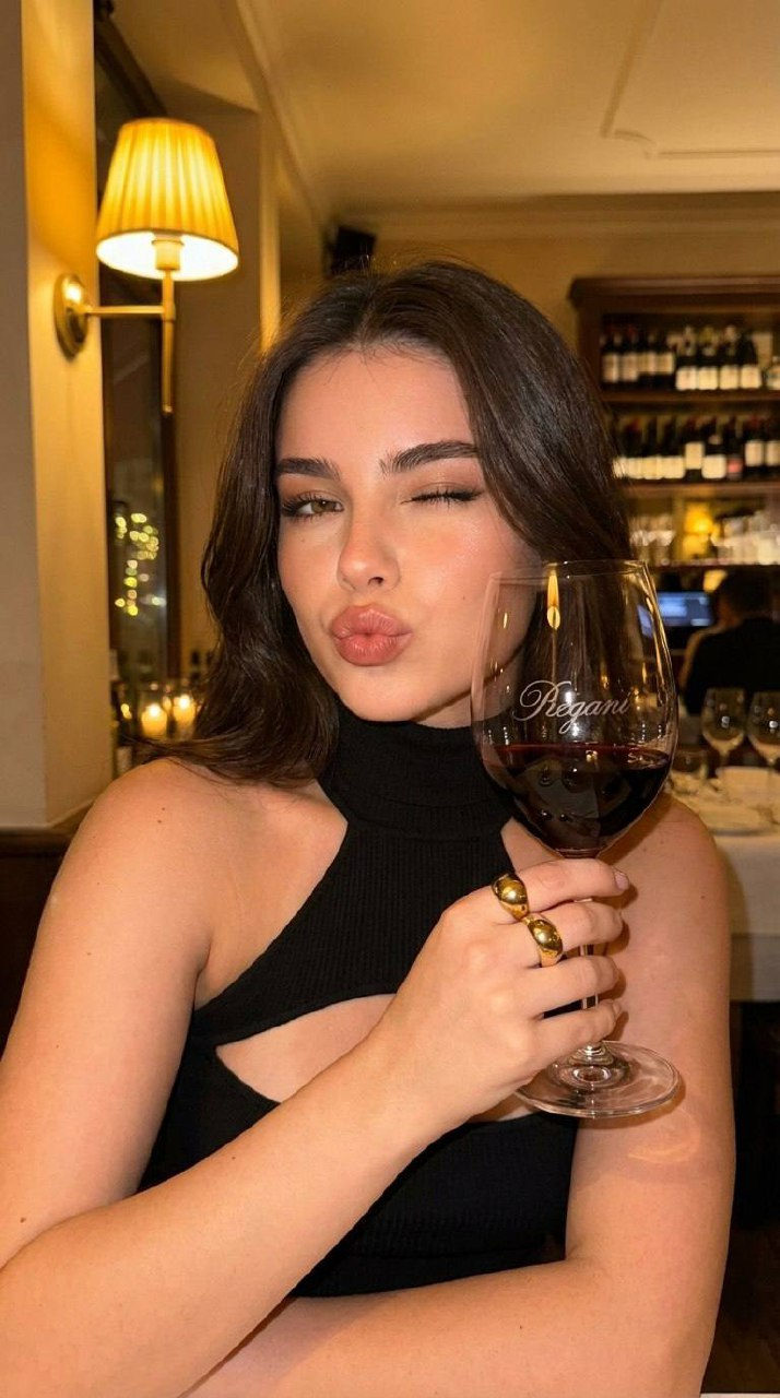 Amber Wine Seduction