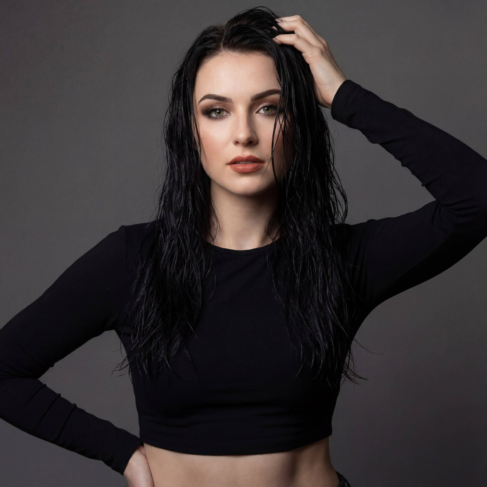 Wet Hair Smoky Eye