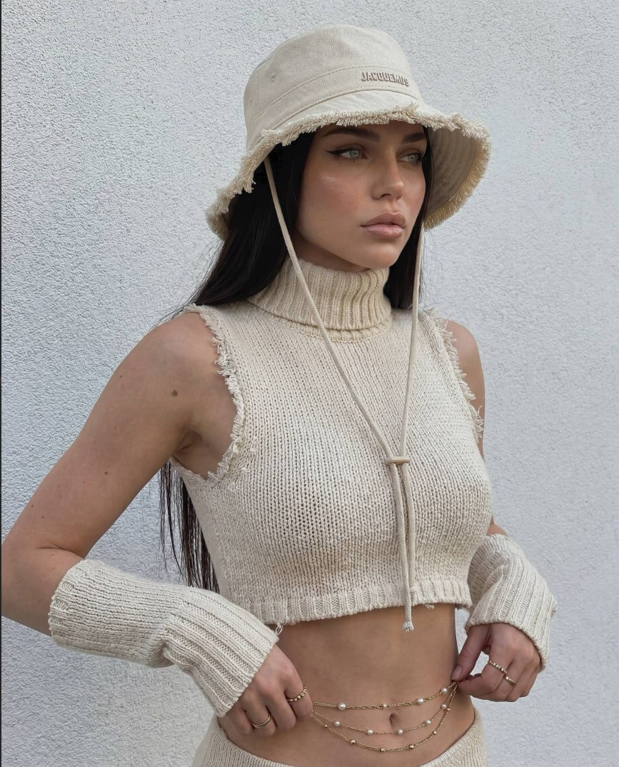 Cream Knit Summer Elegance