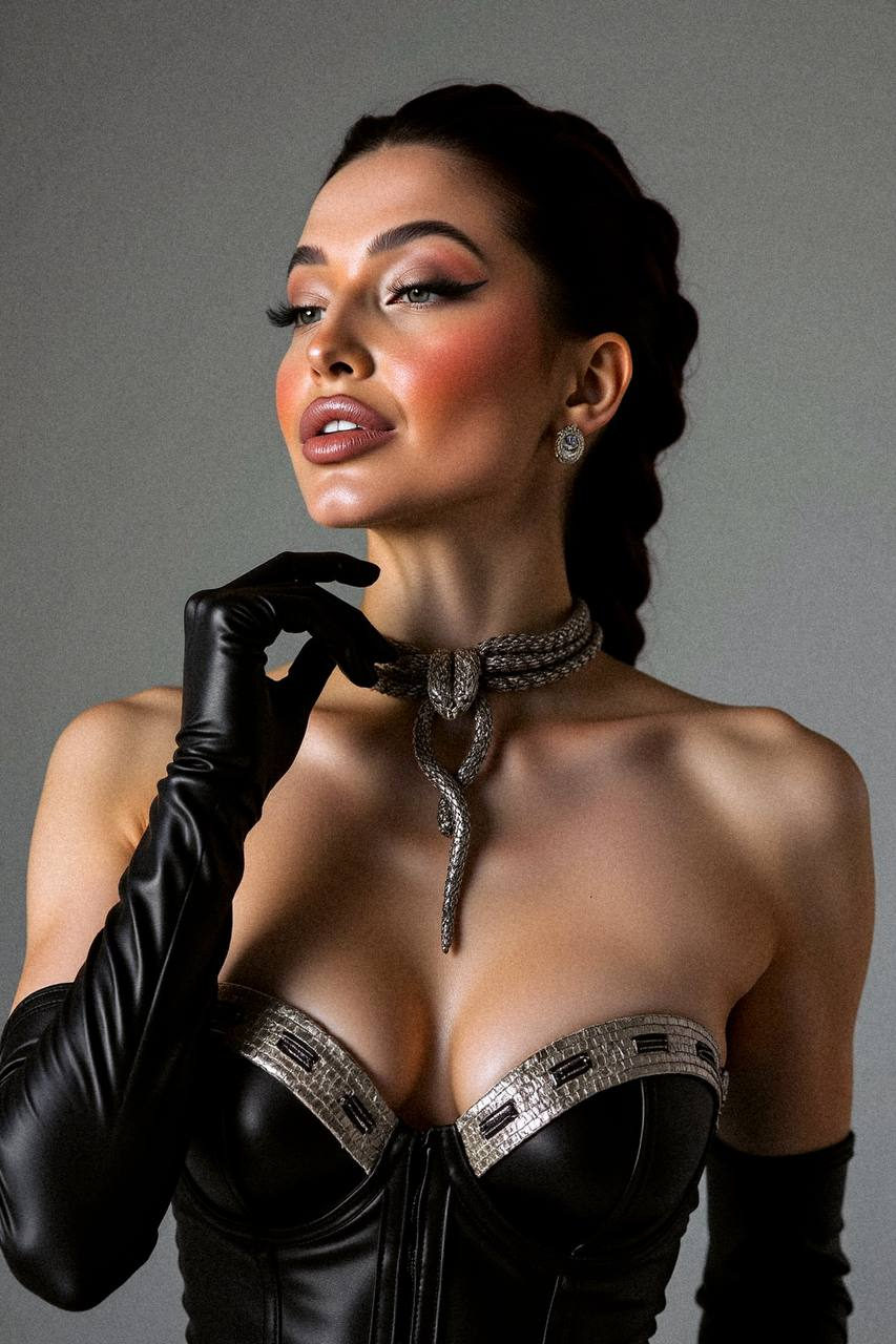 Venom Elegance